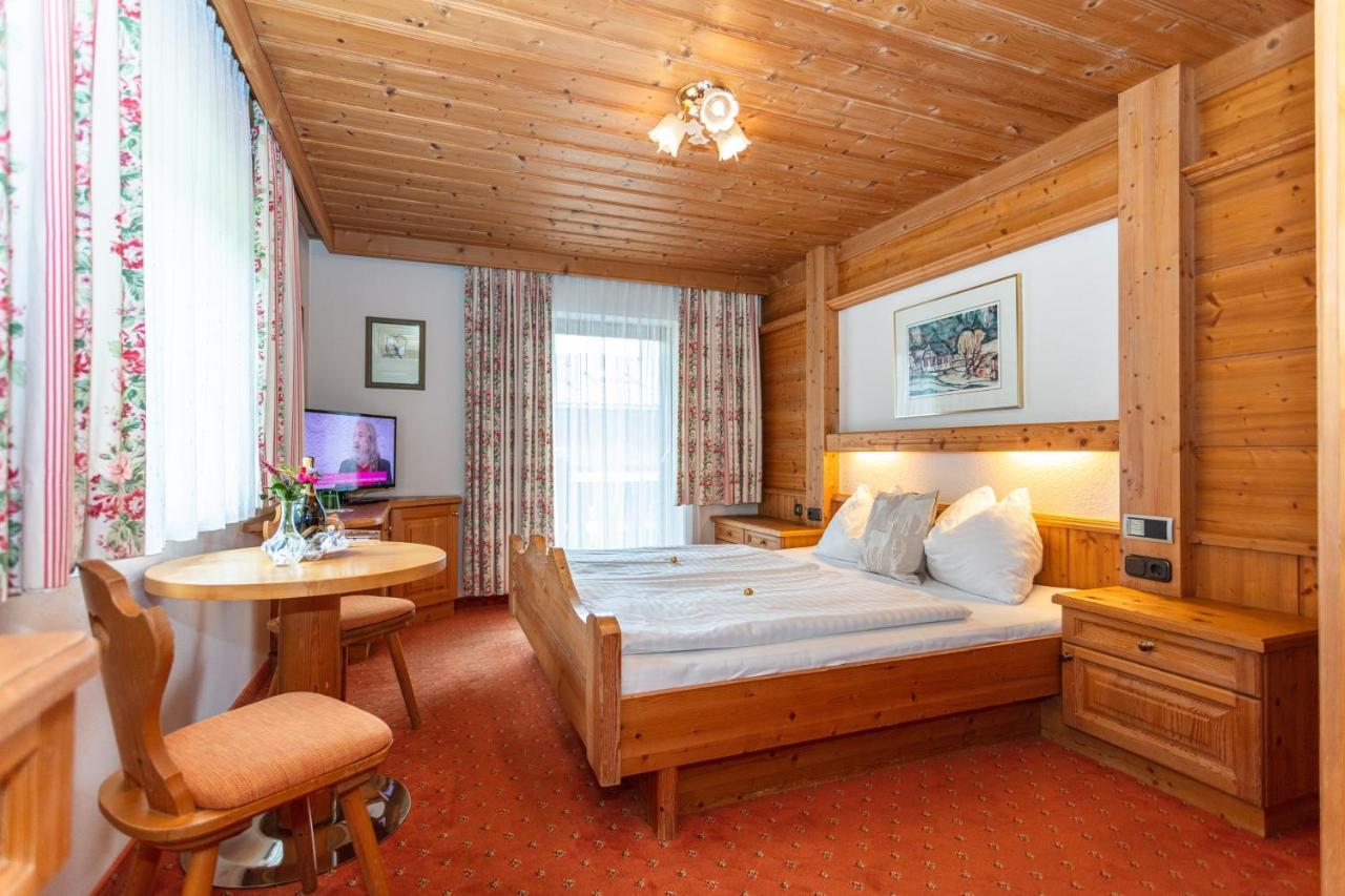 Landhaus Rohregger Neukirchen am Großvenediger Buitenkant foto