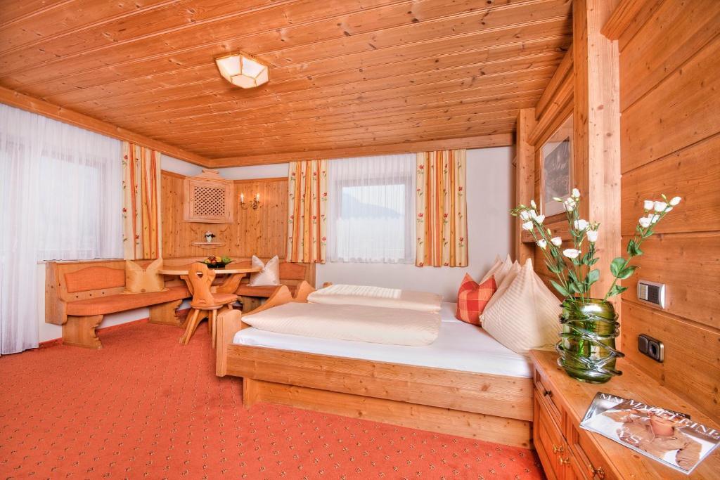 Landhaus Rohregger Neukirchen am Großvenediger Buitenkant foto